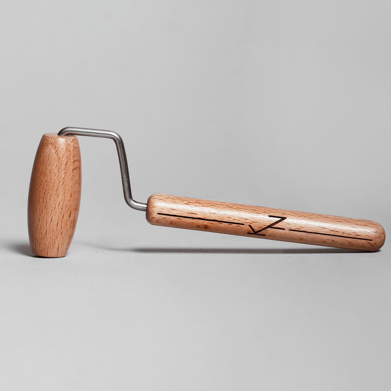 madero-facial-roller KONSENS Madero Gesichtsroller – Hochwertiges Massagetool zur Hautstraffung und Porenverfeinerung.